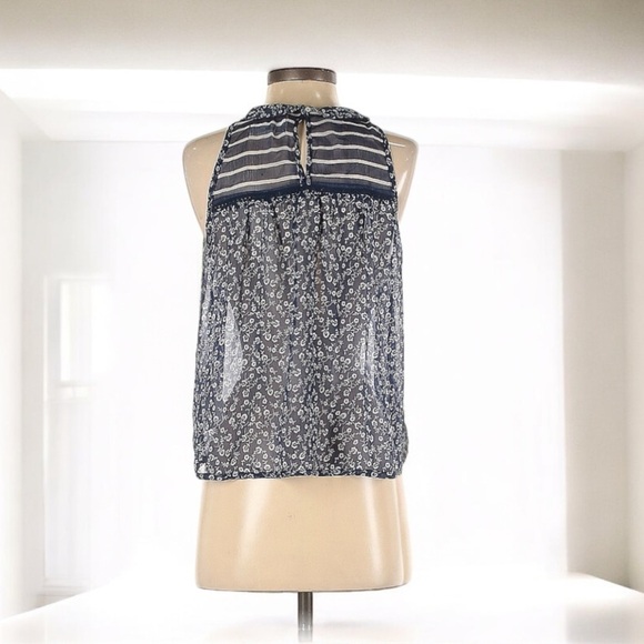 Abercrombie and Fitch Silhouette Blouse | SIZE XS - Picture 2 of 6